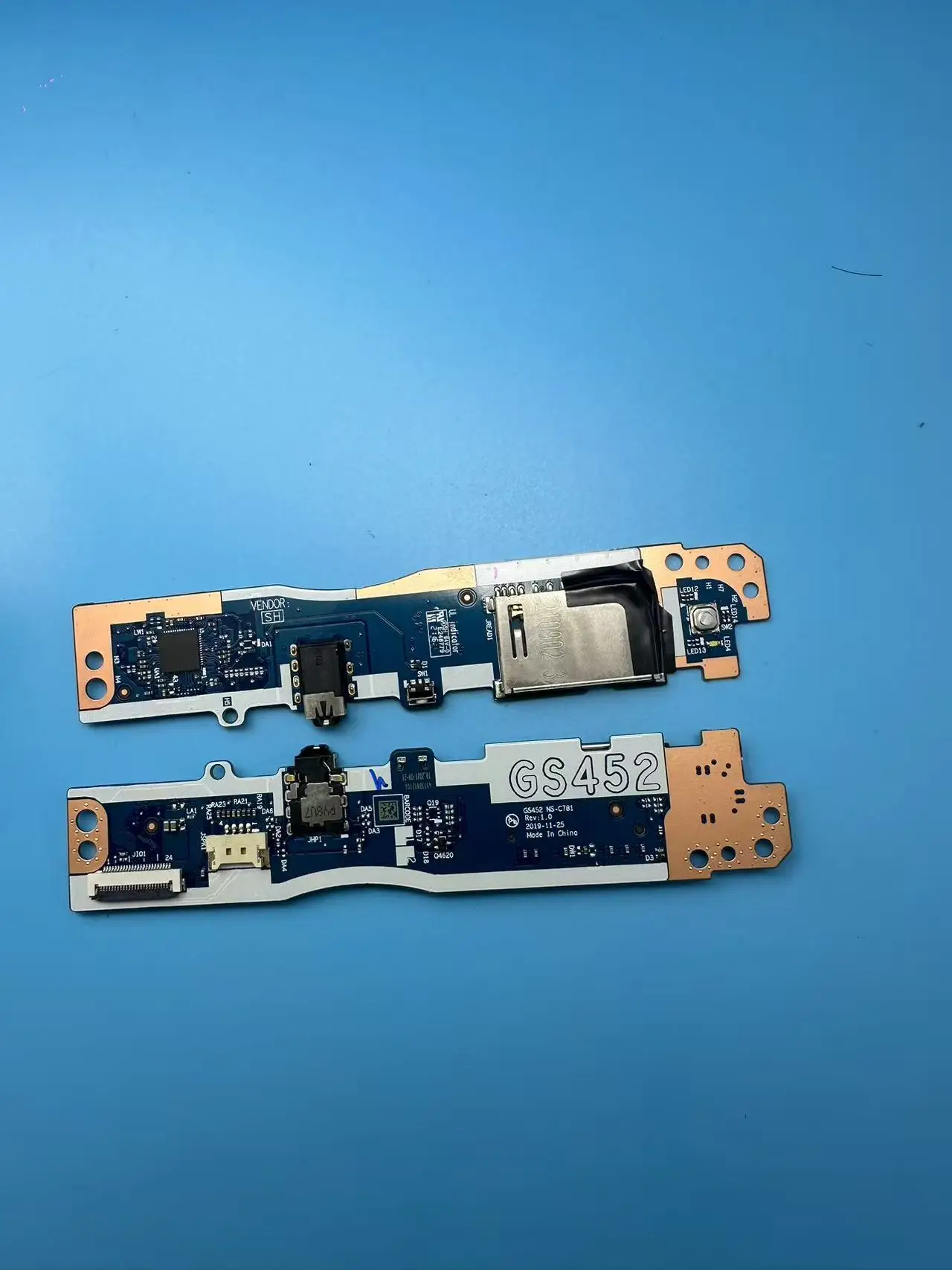 

100% New GS452 NS-C781 FOR Lenovo Ideapad 3 14IML05 14IIL05 14ITL05 81WA 81WD POWER BUTTON AUDIO BOARD FLEX CABLE