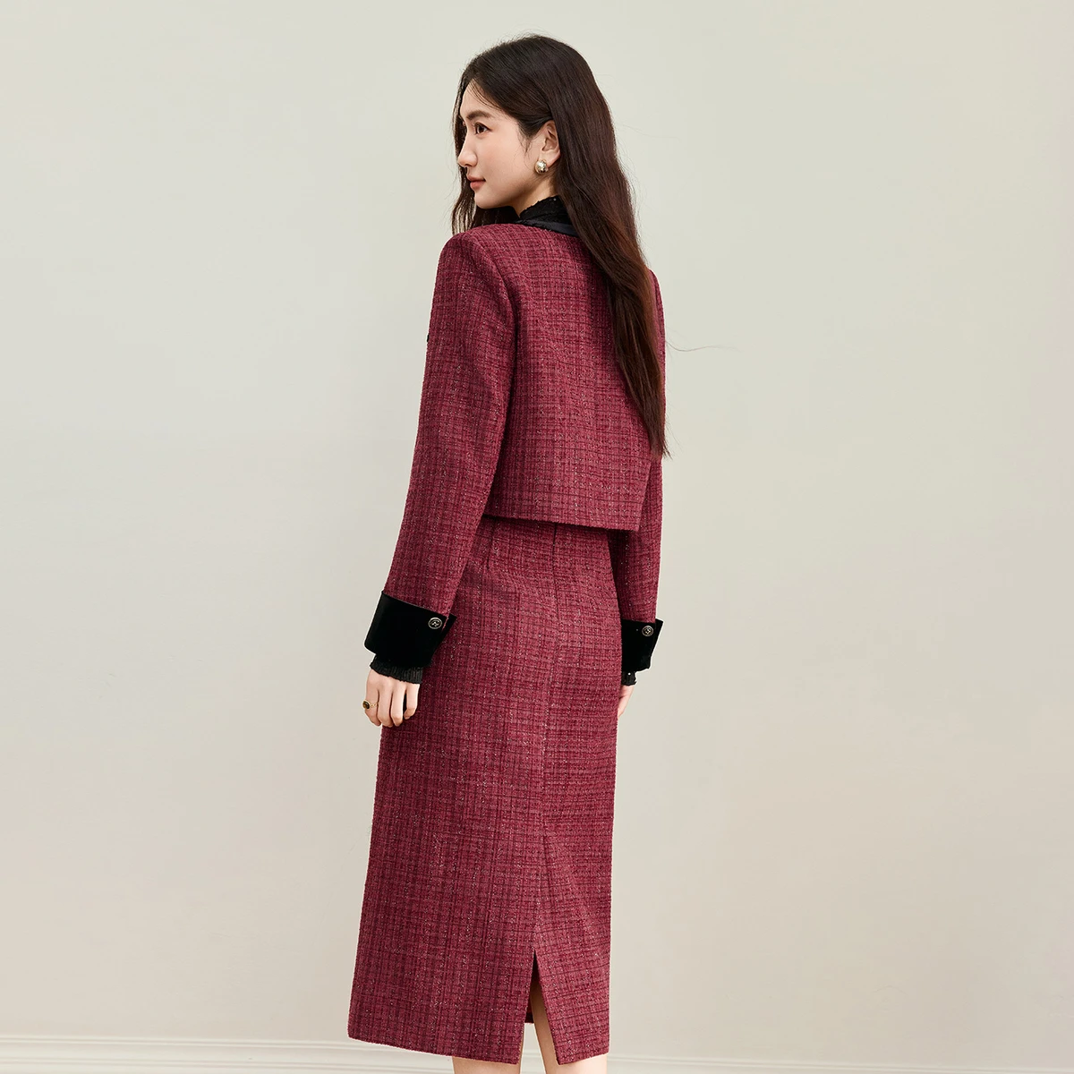 SENTUBILA Jacket Sets Slit Women's Hem Skirt Two Piece Round Neck Commute Warm Coat Office Lady Outfit Winter Garment  154ZA3682