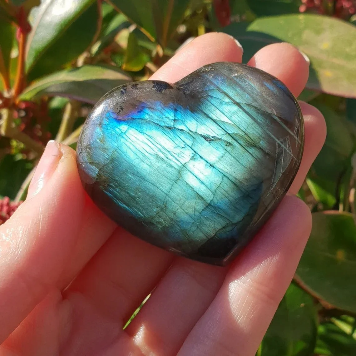 Nature Labradorite Heart Blue flash Crystal For Home Office Garden Yoga Meditation Gift Christmas and Halloween