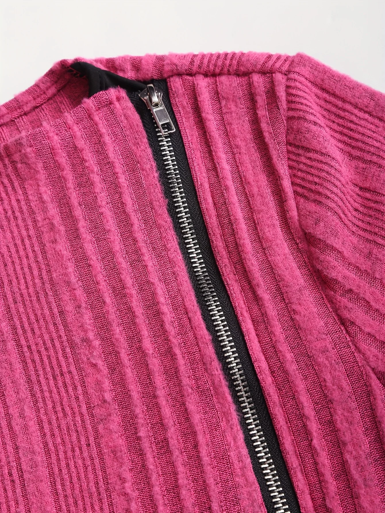 2025 Primavera e autunno Nuovo abito in maglia con cintura O-ring con cerniera a costine con risvolto da donna di grandi dimensioni