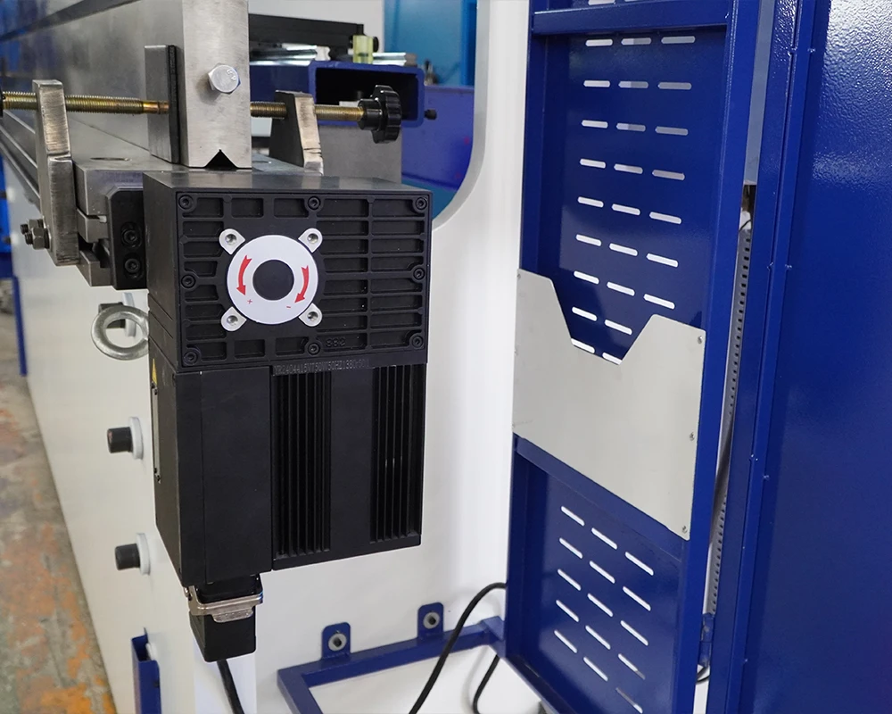 

High precision hydraulic servo numerical control bending machine, TP10 system 3mm 4mm 5mm thickness bending machine