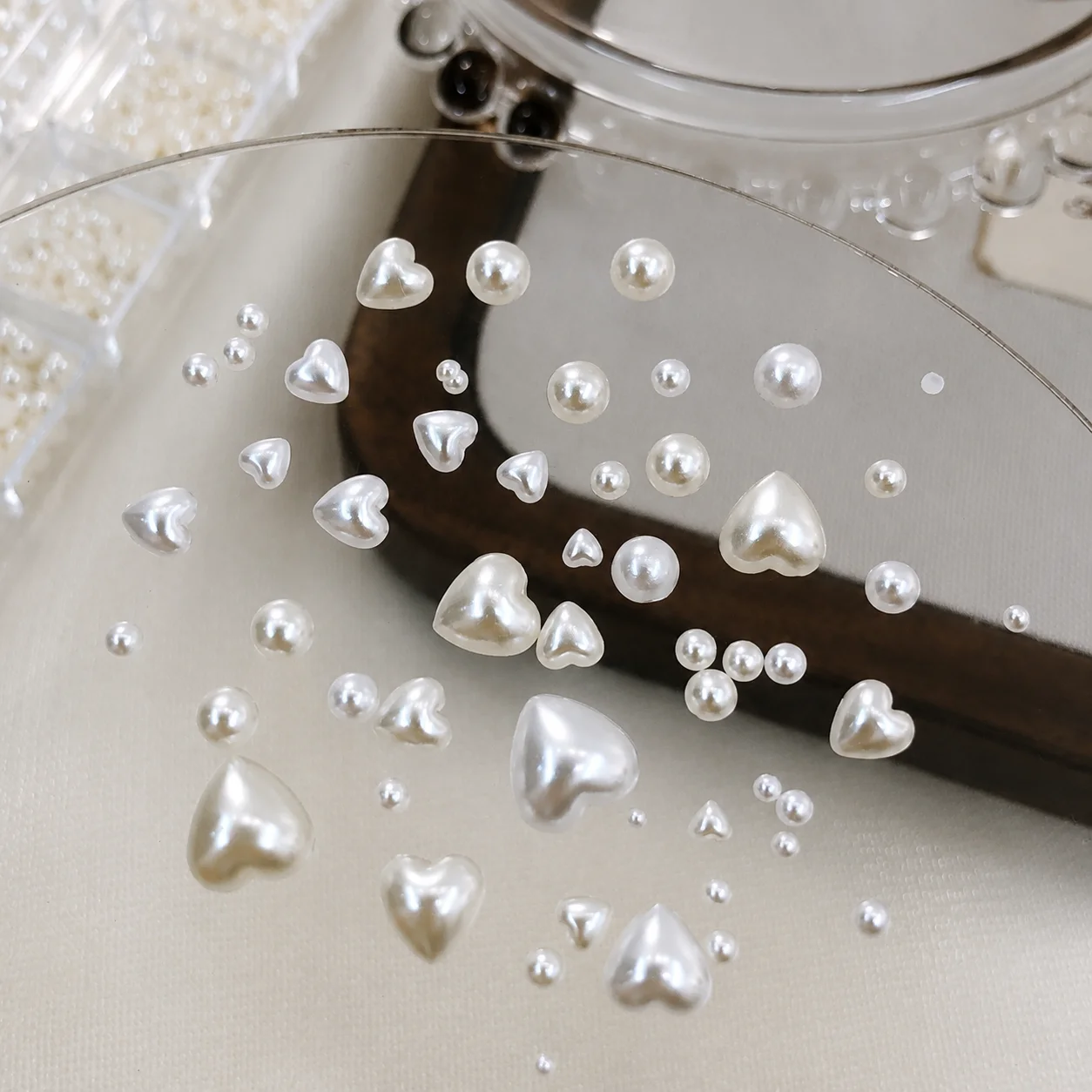 12 Grids Heart & Round Pearl Nail Charms Set Mixed Size White Pearls 3D Nail Art Decorations view 2