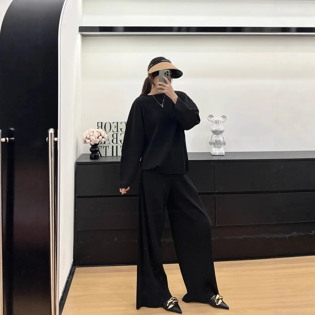 

Miyake Solid Colour O-Neck Long Sleeve Top + Pleated High Waisted Pants Two Piece Set 2025 Summer Fashion Design Women's Suit
