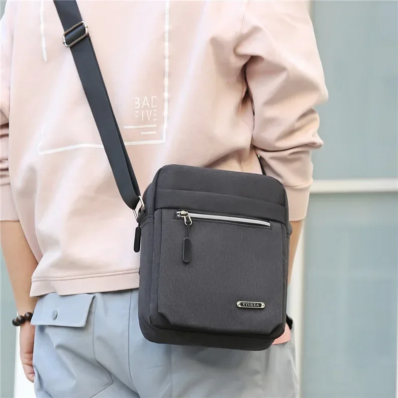 Men\'s Business Casual Shoulder Bag Oxford Cloth Zipper Simplicity Sling Bag Vertical Square Diagonal Mobile Phone Crossbody Bag