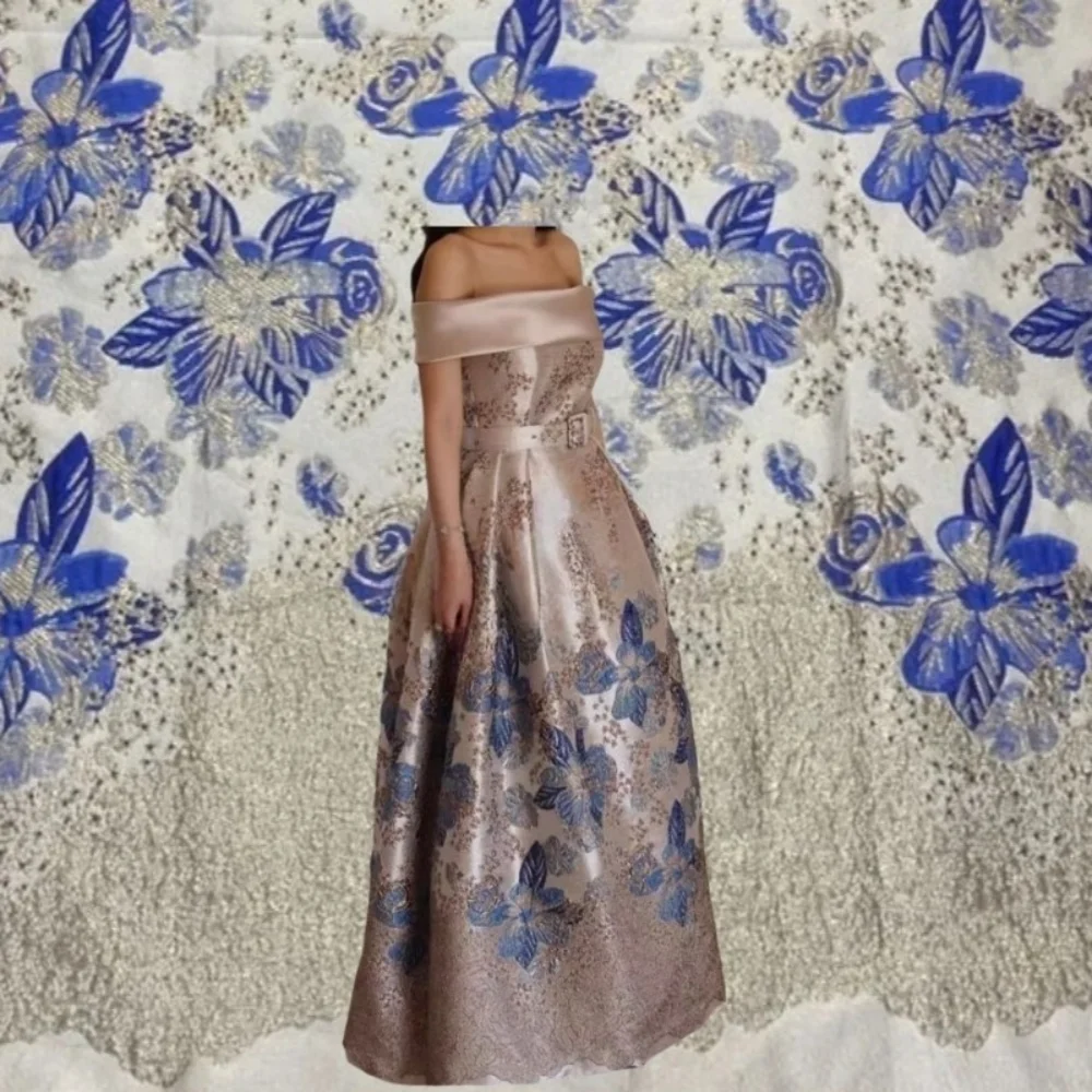 

Gold Line Brocade Jacquard Fabric Autumn Winter European Style Dinner Dress Clothing Design Cloth Fashion Sew Wholesale Material