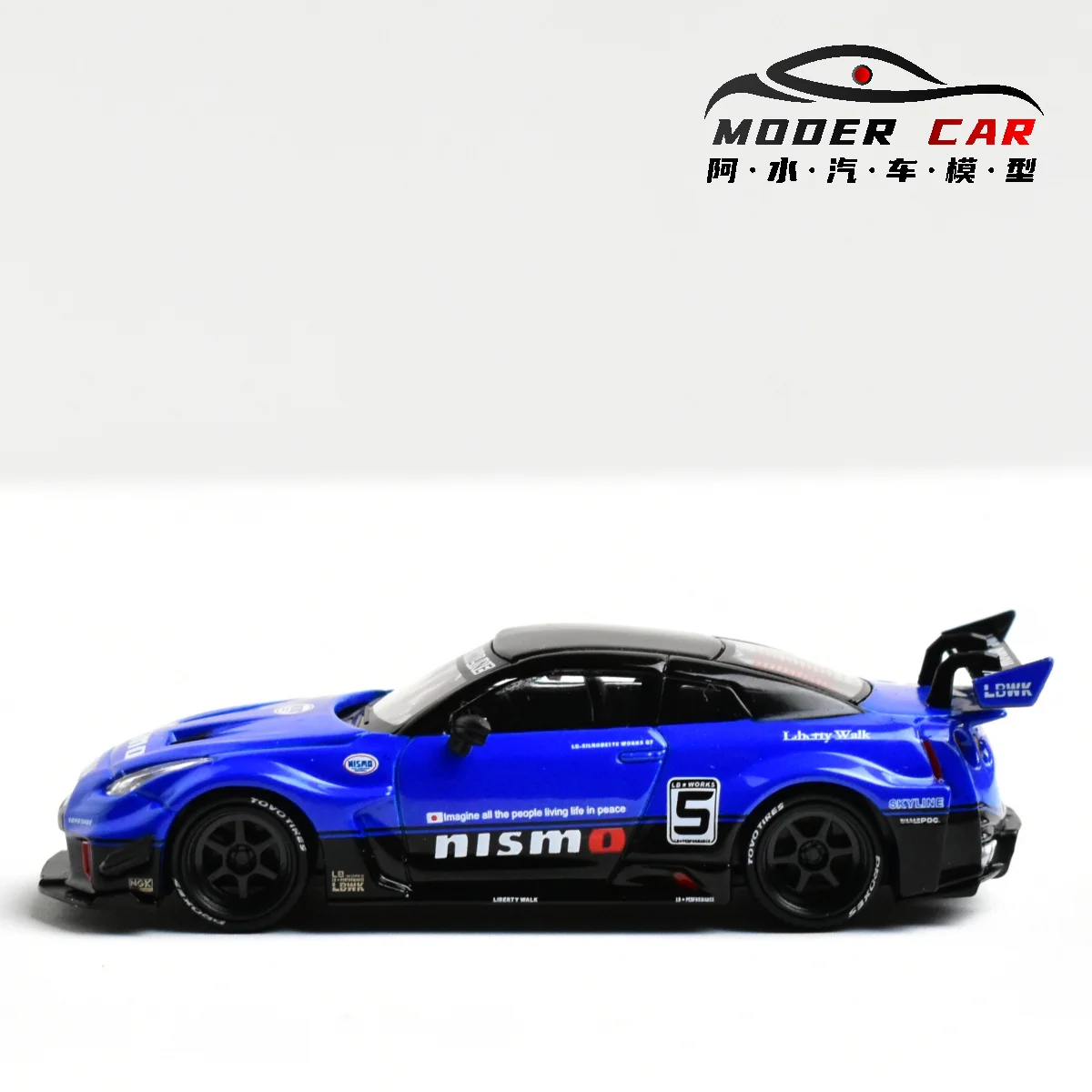 

MINIGT TSM 1:64 1124, сувенирная литая модель автомобиля GTR R35