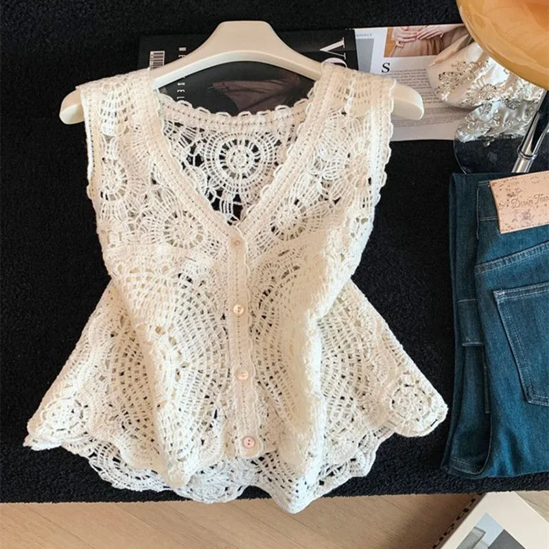2026 Retro V-neck Openwork Crocheted Sleeveless Vest Women's Summer Advanced Temperament Wild Short Casual Female Waistcoat Top