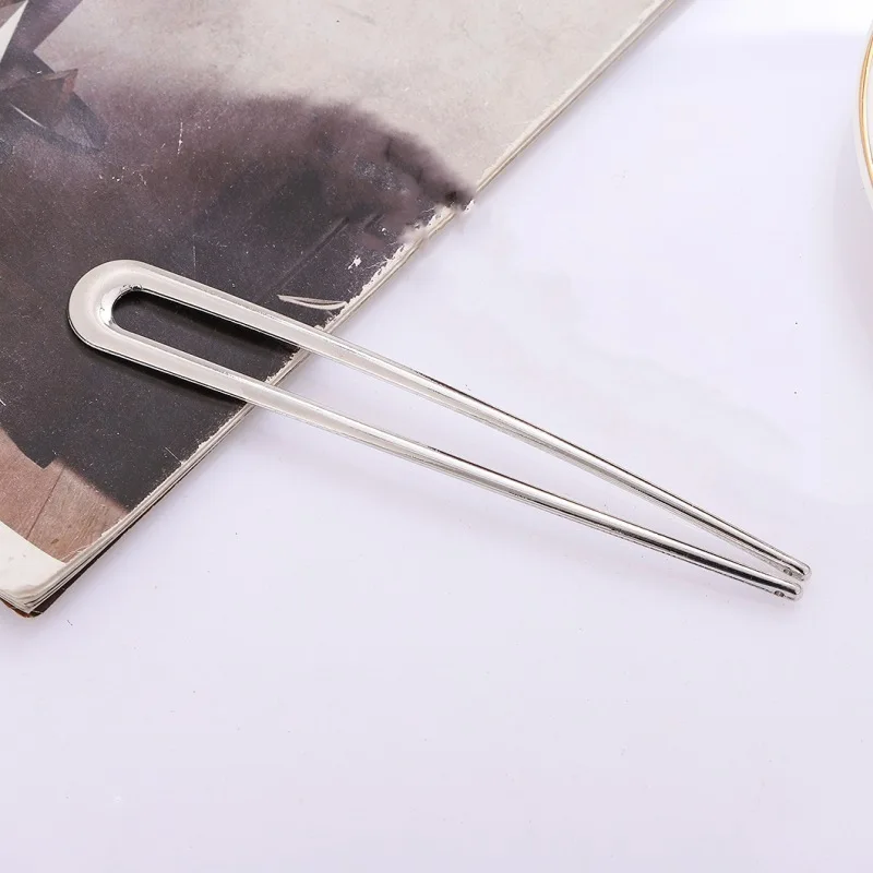 U-förmige Haarnadel für Damen, eine schlichte und retro-inspirierte Haarnadel, ist modisch, klassisch und vielseitig einsetzbar. – Detail 3
