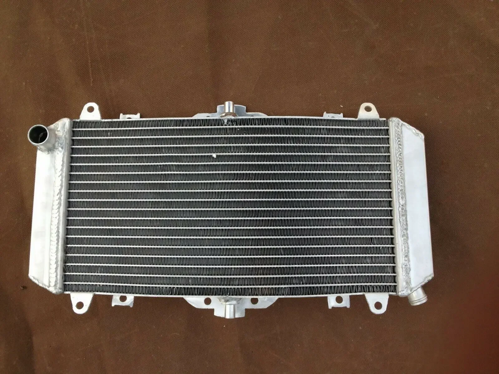 

Aluminum radiator for 1989-1999 Yamaha FZR600 FZR 600 FZR600R 600R 1990 1991 1993 1994 1995 1996 1997 1998