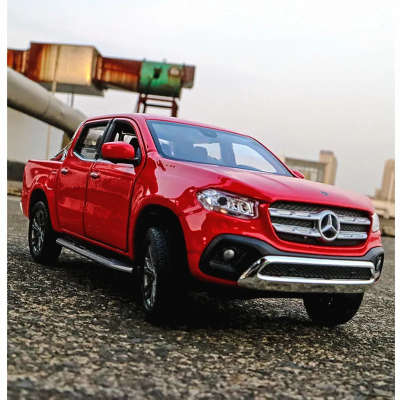 1:24 Benzs X-Class Alloy Pickup Truck Model Diecast Metal High Simulation Off-road Vehicles Model Collection Childrens Toy Gift