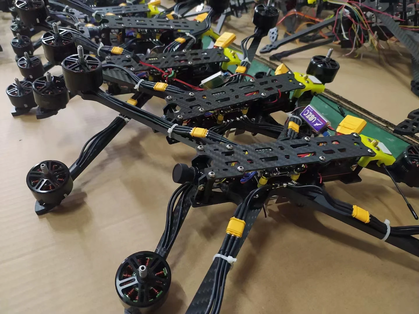 Mark4 13 polegadas de voo longo 1.6W/2w/3w FPV Drone Kit de fibra de carbono UAV Mini Drone