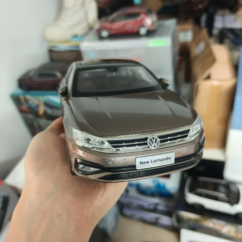 Diecast 1:18 Scale Brand New Full-opening Alloy Car Model