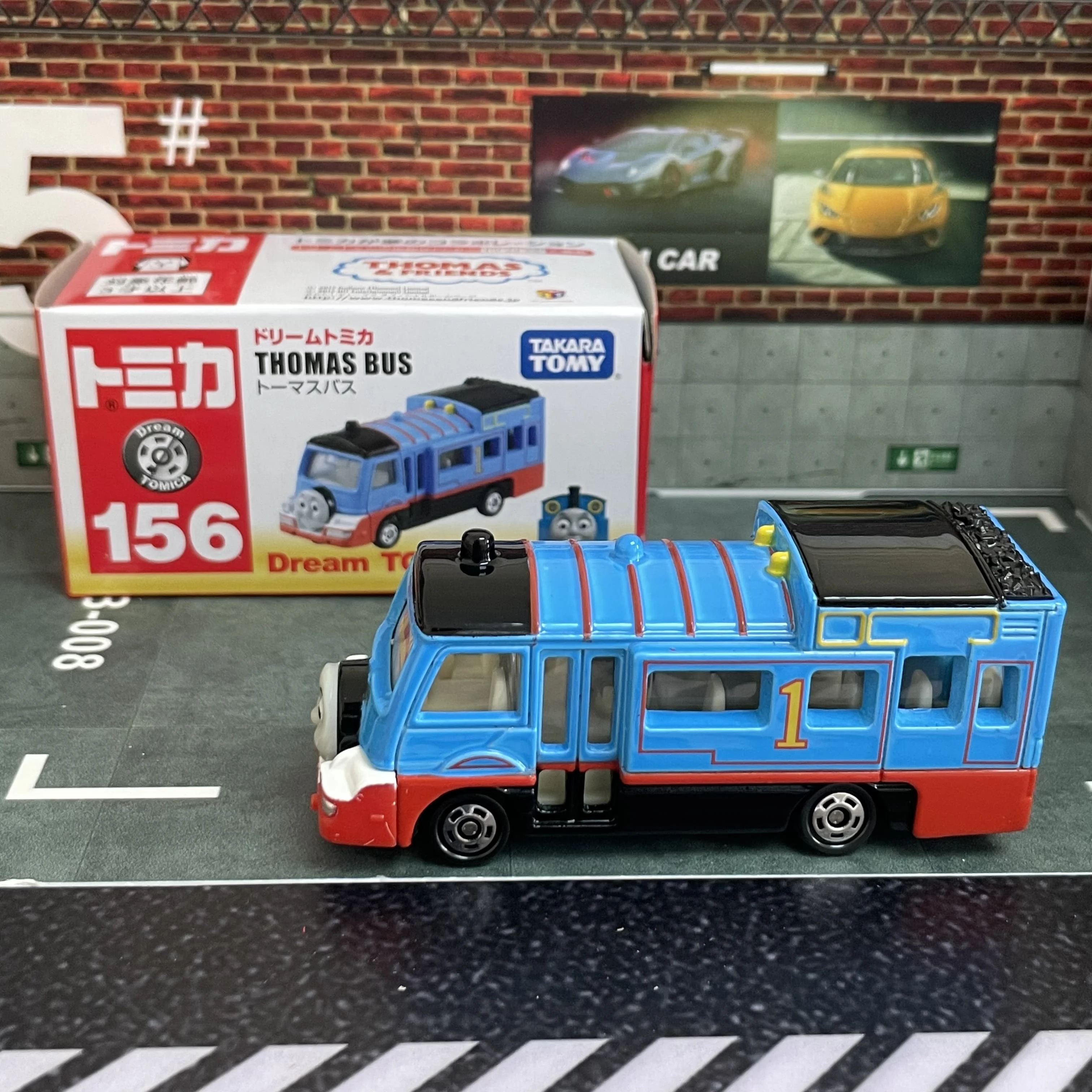 Takara Tomy Dream Tomica No.156 Thomas Bus Casting Статический сплав Автомобиль Литой под давлением Металлический режим Коллекция Дисплей Игрушка для мальчика в подарок