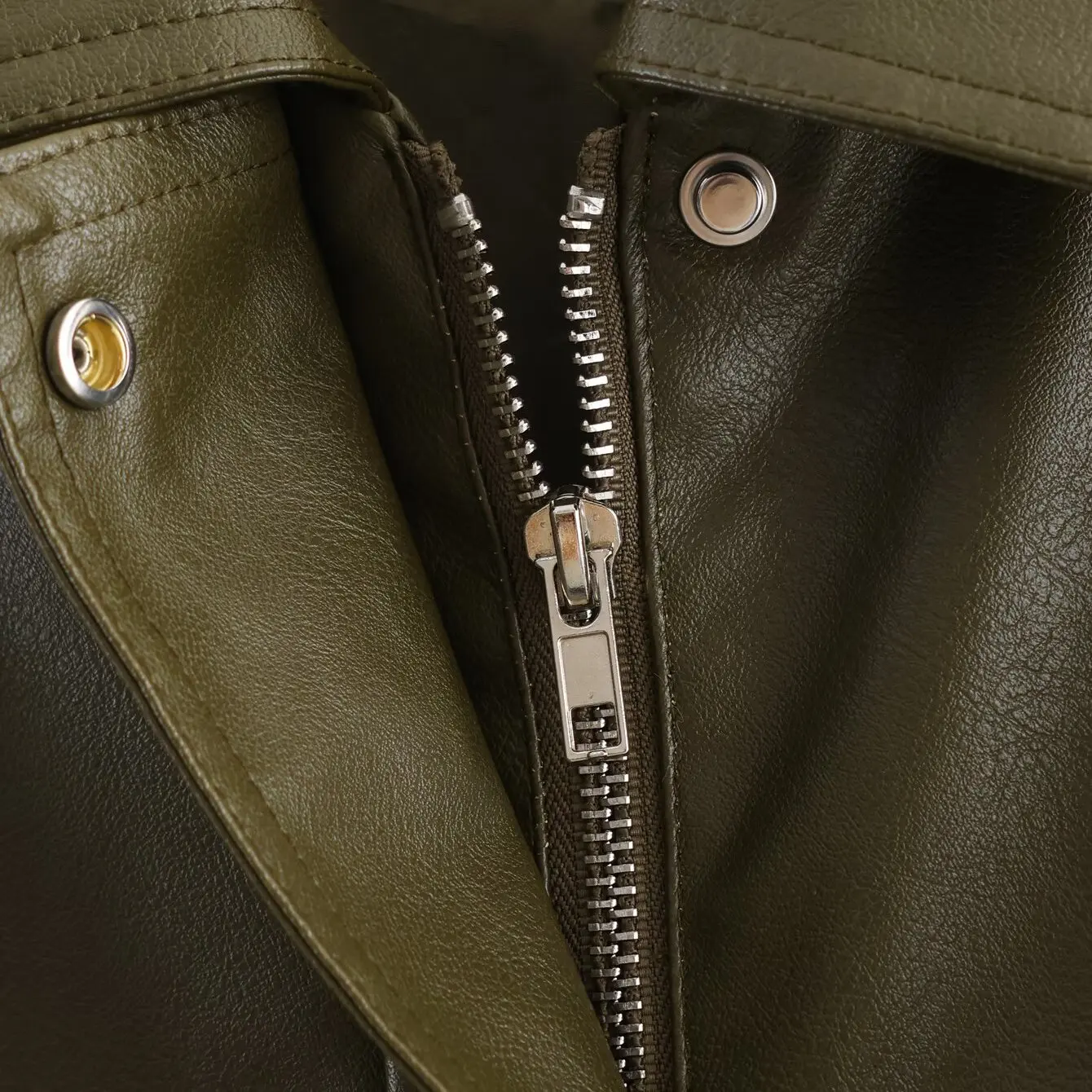 Jaqueta Solta de Couro PU Feminina da Moda para Outono Inverno - Nova Coleção Casual Streetwear para Blogueiras em Fibra de Poliéster