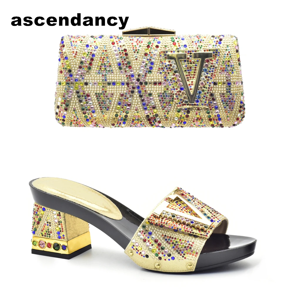 

Latest Nigerian Party Shoe and Bag Sets Decorated with Rhinestone African Matching Shoes and Bags Italian In Women Party Shoes