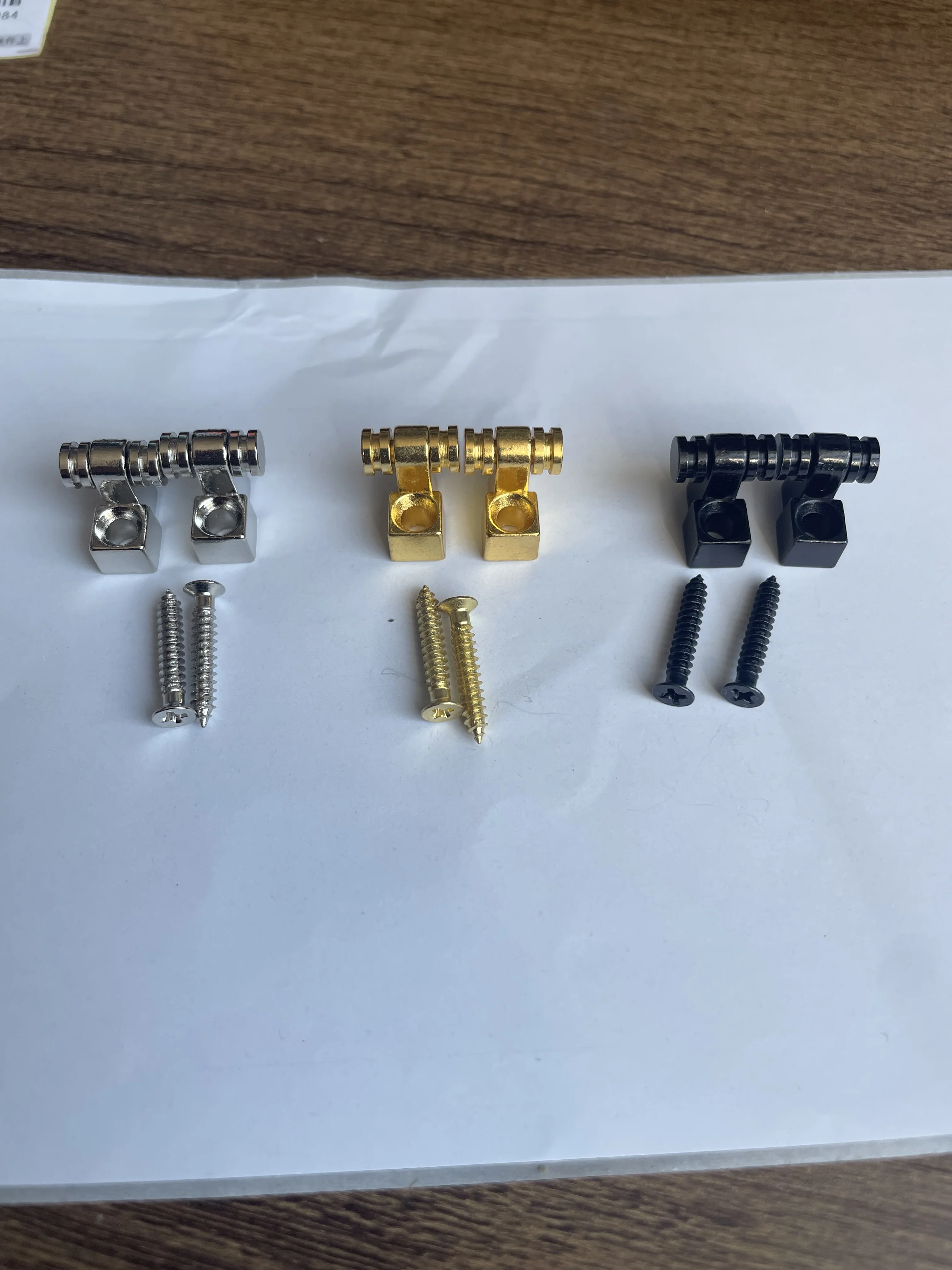 

1Pair/2Pcs High Quality Mounting Guitars Strings Retainer Tree Guide Electric Guitar Roller String Trees Black/Chrome/Golden