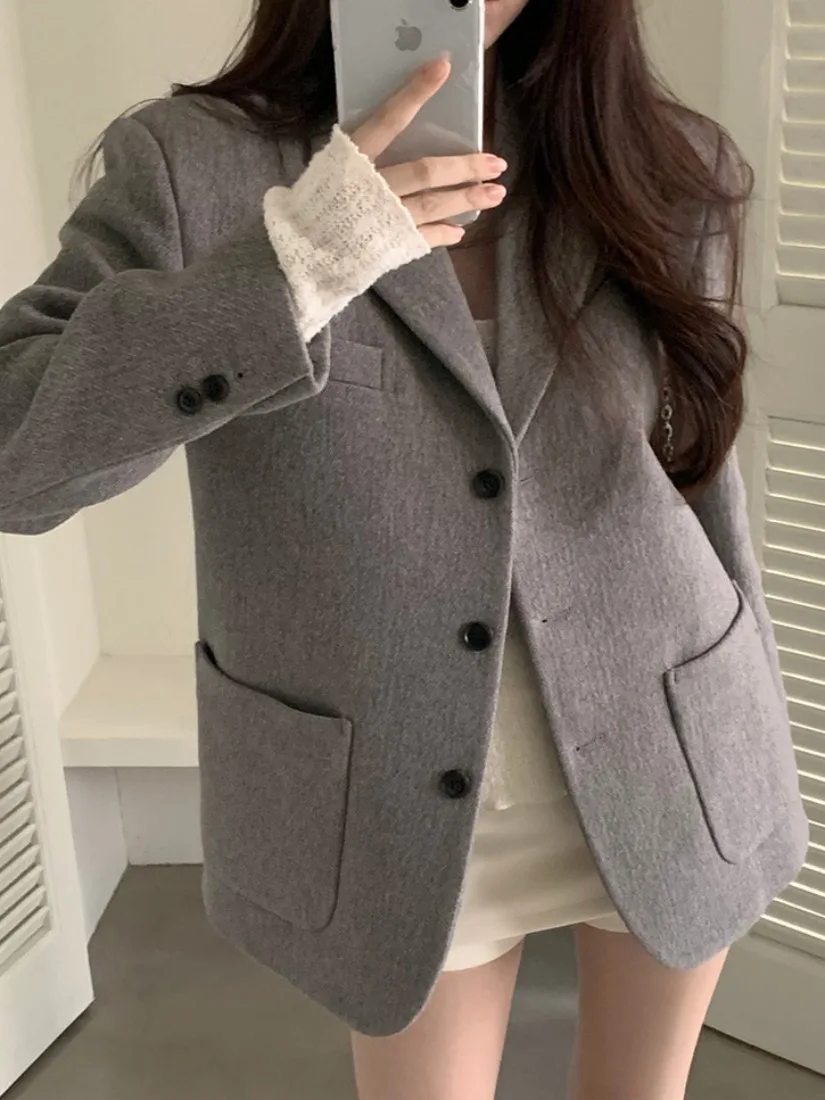 ชุดสูทผ้าขนสัตว์ลำลองแบบเรียบง่าย สีพื้น ดีไซน์หรูหรา สำหรับฤดูหนาว ติดกระดุมสองแถว สำหรับผู้หญิง สไตล์ลำลอง