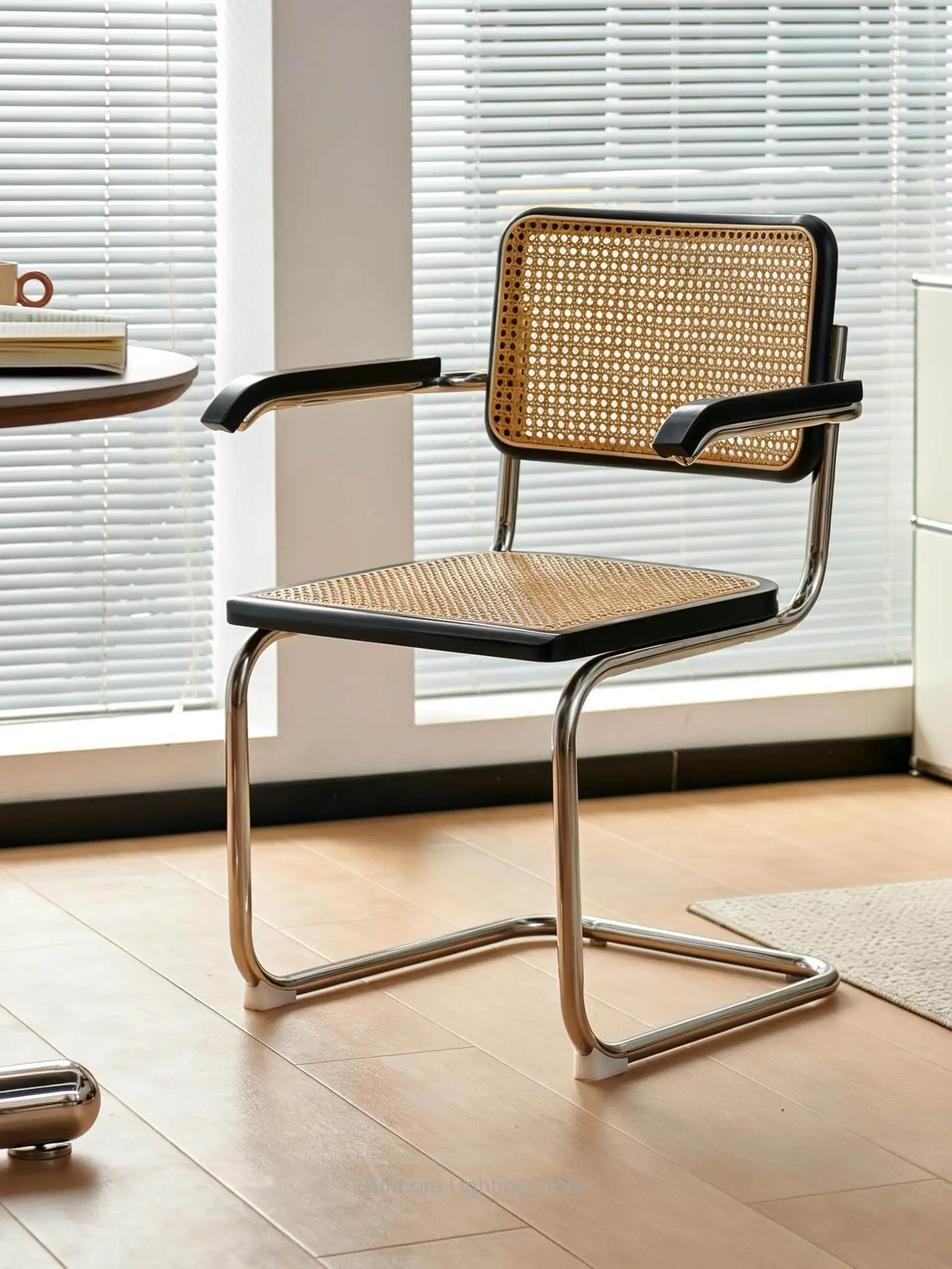 Mid-Century Nordic Rattan Dining Chair with Metal Frame, Floating Backrest Accent Seat for Restaurant