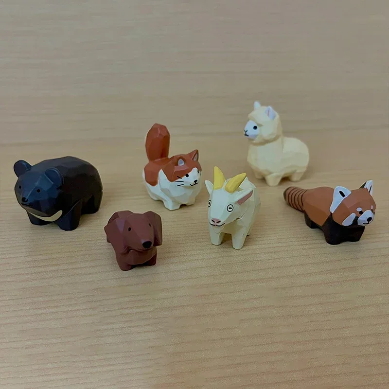 Original QUALIA Kawaii Gashapon cápsula juguete tallado Animal de madera Alpaca gato mapache oso estatuilla para regalo de niños