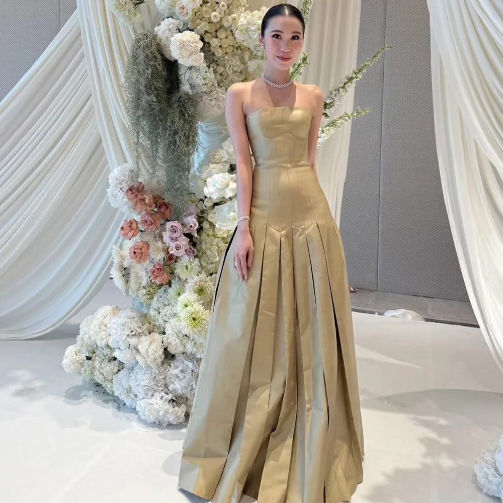 

Simple Sleeveless Strapless Celebrity Gowns Classic A-Line Customized Satin Homecoming Dress Modern Ruched Vestido De Festa