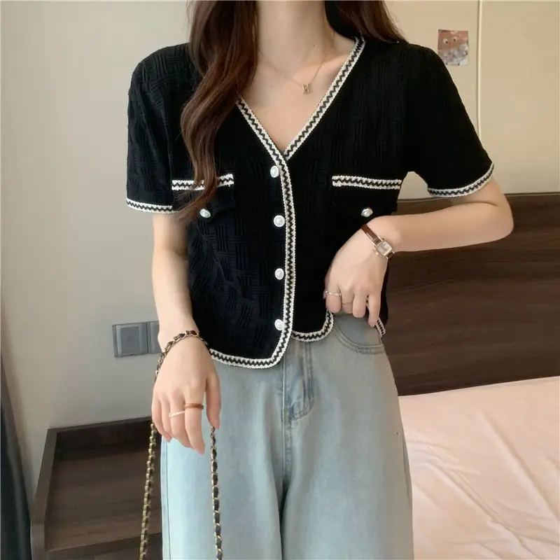 Button V Neck Cardigan Style Harajuku Short Sleeve Casual Chic Streetwear Plaid Kawaii T Shirts Black Women Korean Elegant Tee