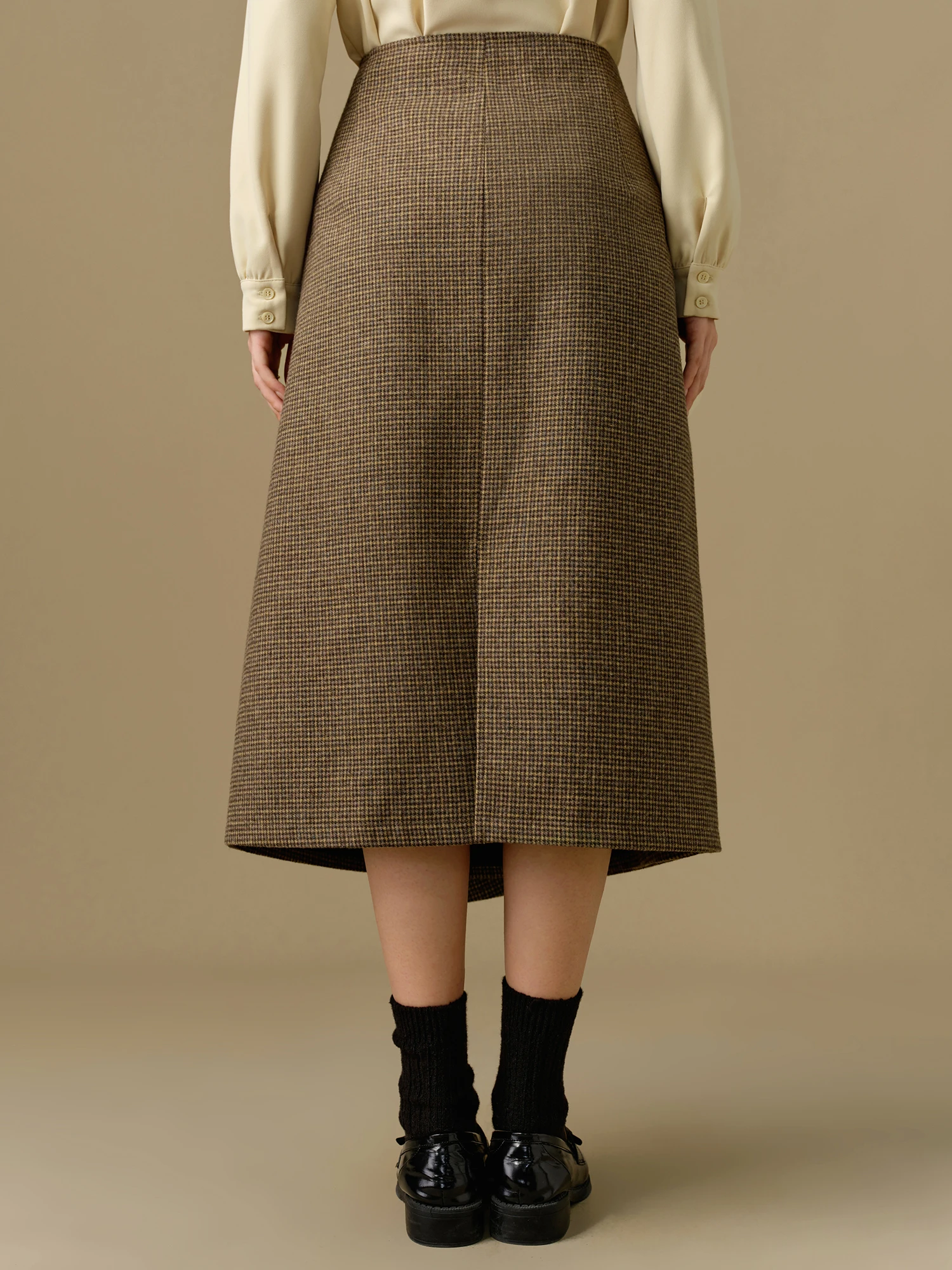 DUSHU 30.4% Wool Women Long A-LINE Skirts Brown Plaid Asymmetric Wool Skirt Winter Office Lady Zipper Waist Skirt 24DS84426