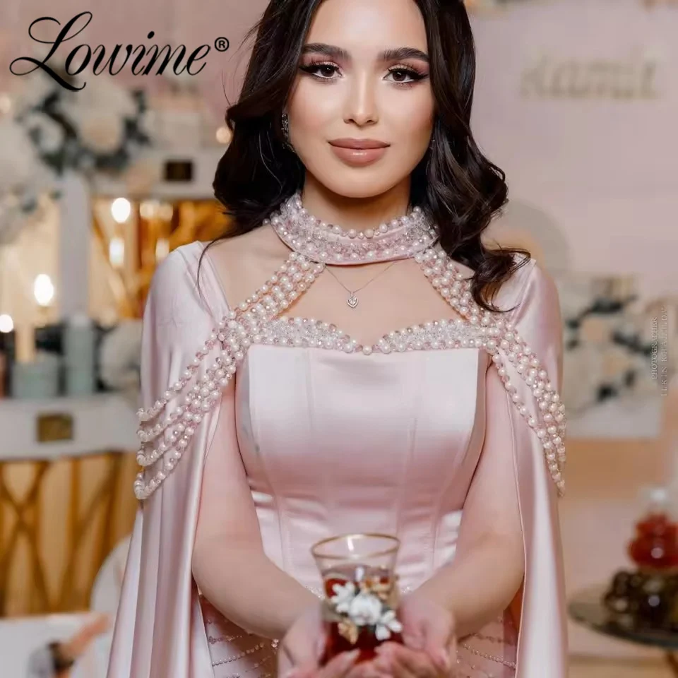 Elegante arabische Perlen, rosa Perlen, Meerjungfrau-Abendkleider mit Umhang, maßgeschneidertes langes formelles Abschlussball-Hochzeitskleid 2025, Roben