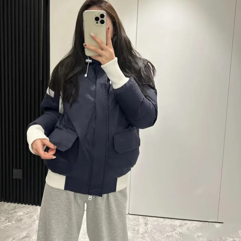 Cana*a Go*se Solid Color Windproof Crop Puffer Jacket Unisex Winter Thick Short Style 90% White Goose Down Jacket Womans Coat