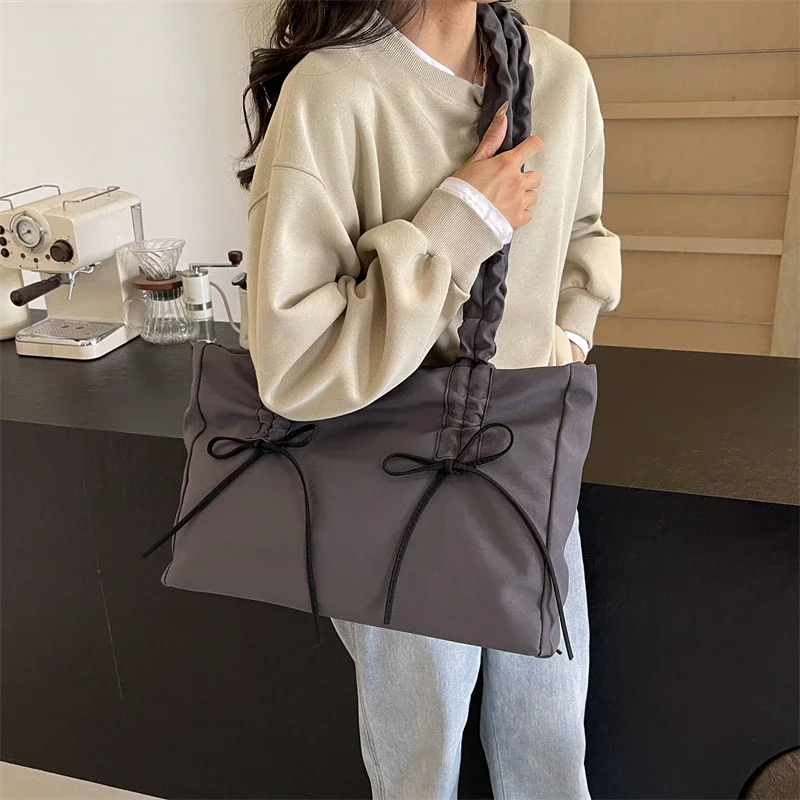 Meet You Bow Design Women's Large Capacity Shoulder Bag Fashion Trend Pleated Shoulder Strap Shopping Tote Female Crossbody Bag