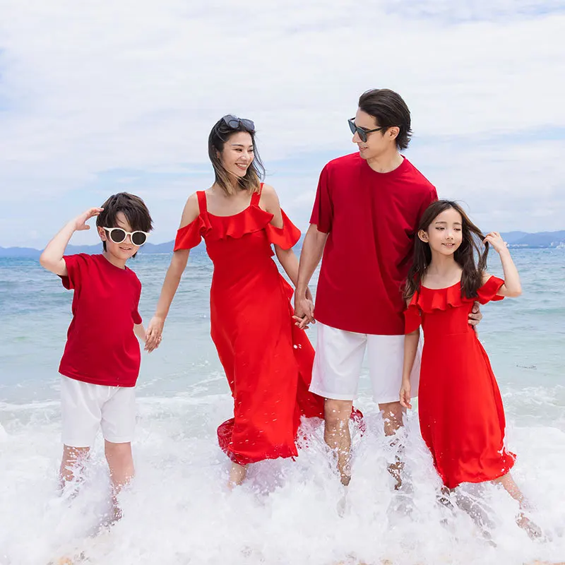 

2024 Summer Family Matching Red Clothes Vacation Look Mother Daughter Matching Party Dress Father and Son T Shirt Two Piece Set