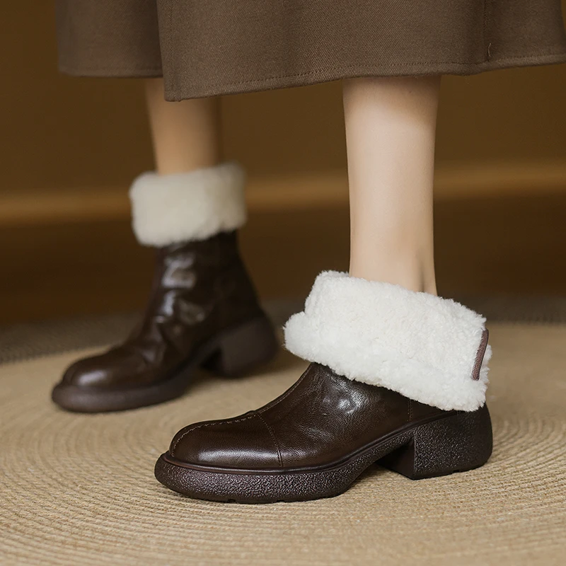 【Vielseitiger Stil mit niedlichem und zeitlosem Stil】 in Stiefeletten aus weicher Lammfellwolle für ein bequemes Pendeln