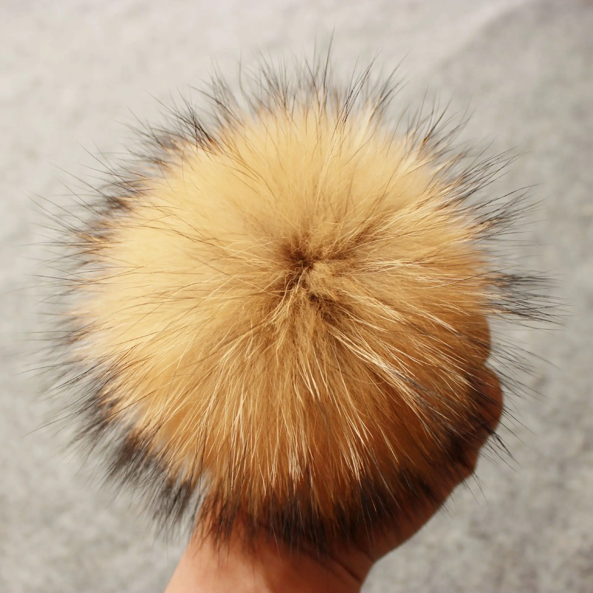 Raccoon Fur PomPom Hat Ball Pom Pom Handmade Hair Ball For Scarf Keychain Shoes Hat With Rubberband Sew Accessory Pompon