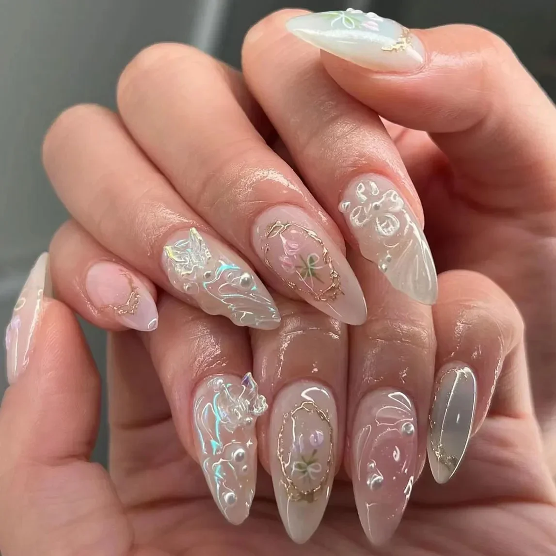 Pink Flowers Decorations Butterfly Heart Pearl Valentine Bowknot Almond False Nails Art Round Fake Nails Press on Nails Manicure