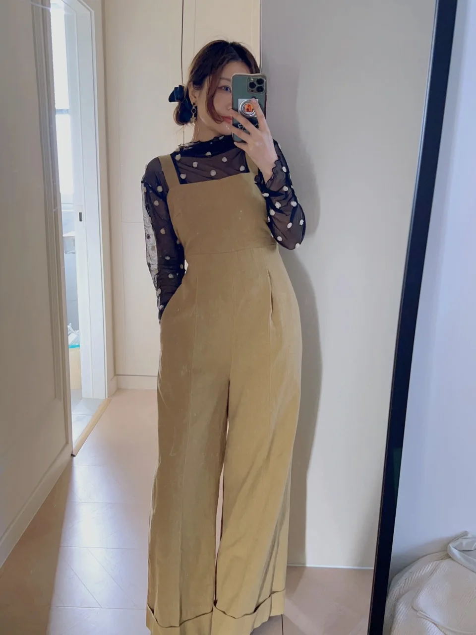 

Чувствительный бренд с широким плечевым ремнем и высокой талией, широкими штанинами из ткани Haax, длинные брюки высокого качества с...