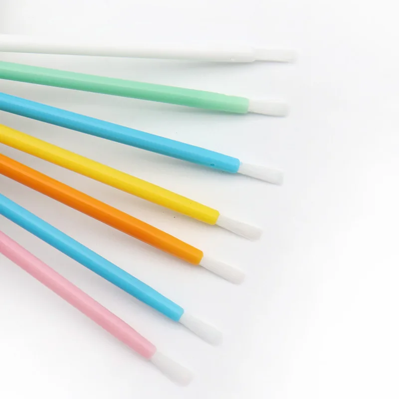 50 Uds. Pincel desechable de nailon para labios, lápiz labial, varitas brillantes, aplicador limpio, sombra de ojos, pinceles brillantes, herramientas de maquillaje cosmético