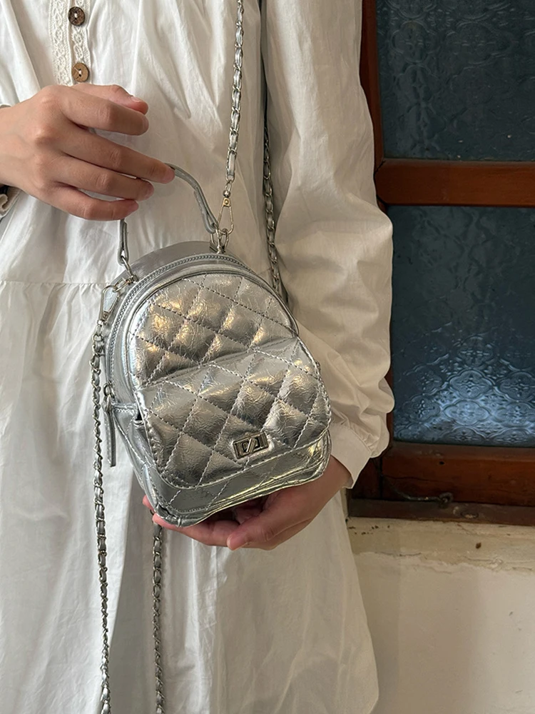 

2025 new diamond grid chain mini backpack fashionable and casual women's daily commuting versatile small backpack