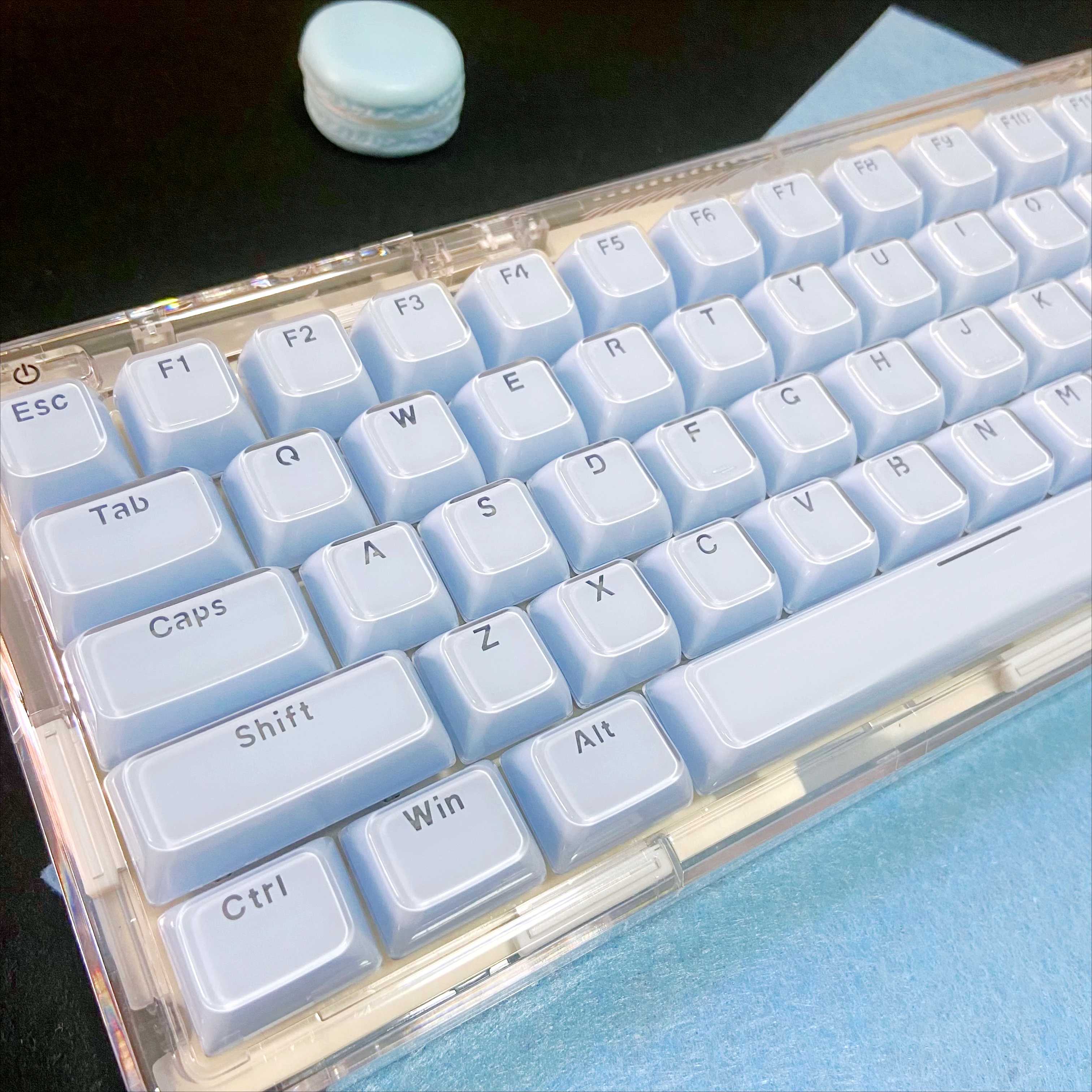 Kristallblaue, seitlich vorne gravierte, transparente Tastenkappen für mechanische Tastatur, 60, 75, 80, 100-Layout, weiße Gelee-Tastenkappen