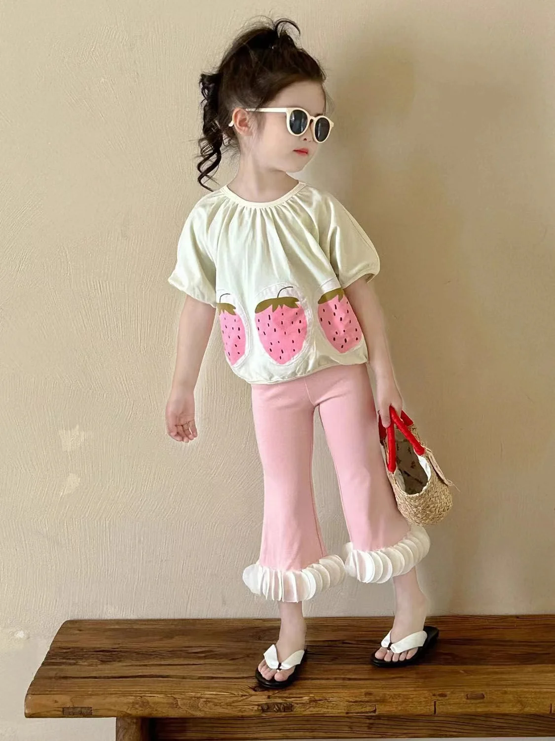 

Summer2-7Y Girl Cartoon strawberry Short-sleeved Cute T-shirt Half-sleeved Top + patchwork Nine-point Pants 2-piece Set 90-140cm