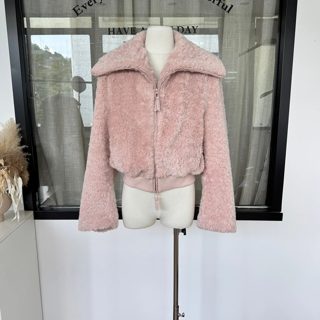 เสื้อแจ็คเก็ตขนเฟอร์เทียมแขนยาวสำหรับผู้หญิง สไตล์หรูหราสำหรับฤดูใบไม้ร่วงและฤดูหนาว  แบบมีซิป  คอปกพับได้  สไตล์สตรีทแวร์  นุ่มฟู  สำหรับใส่เป็นเสื้อนอก