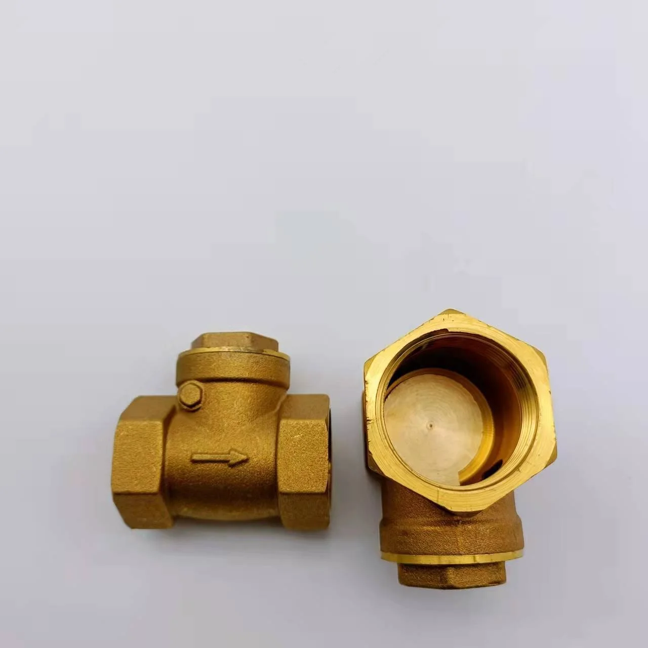 صمام فحص أفقي نحاسي صمام عداد المياه في اتجاه واحد غير قابل للإرجاع مع خيط داخلي DN25 1/2 بوصة لأنابيب المياه #5