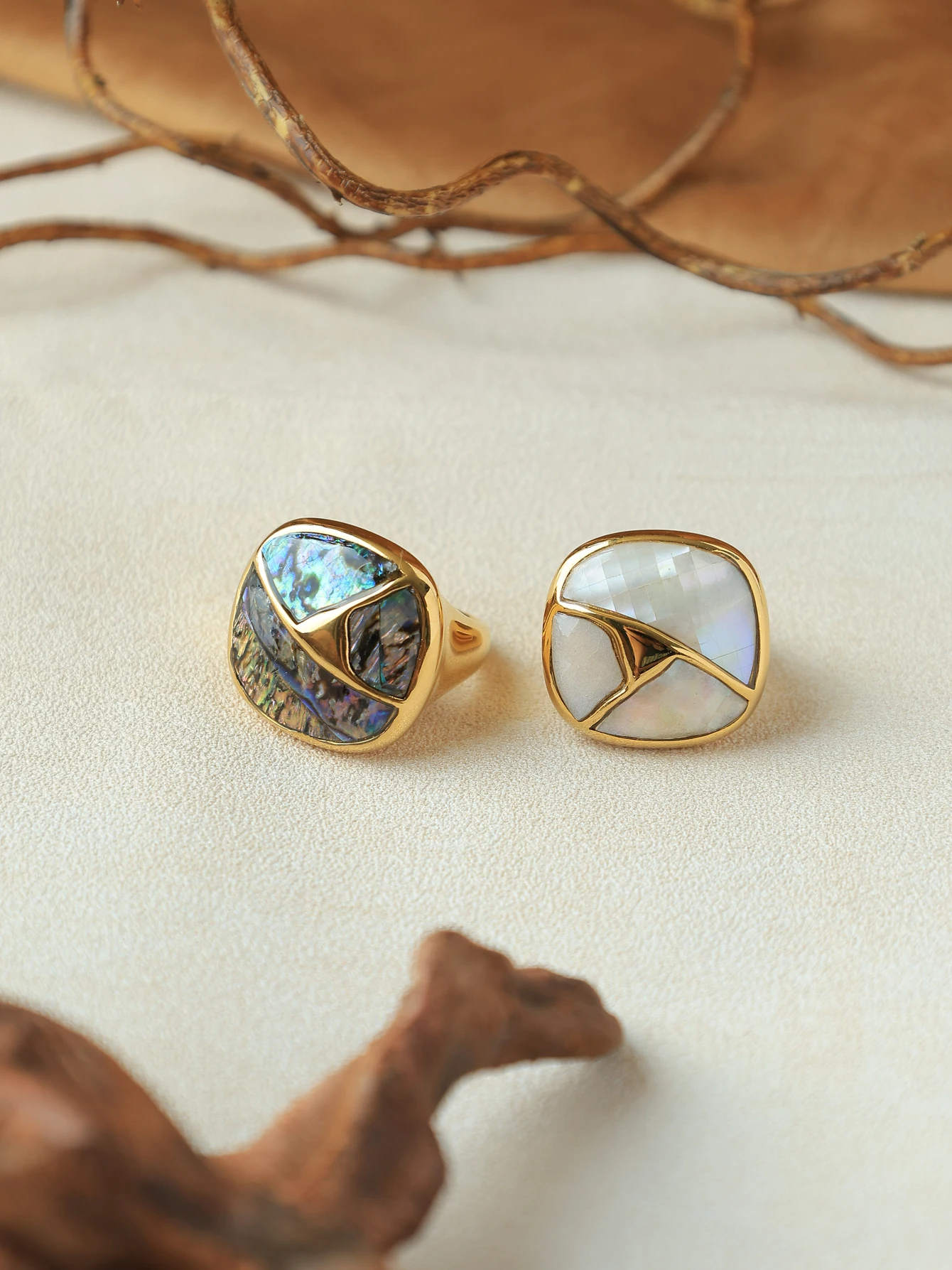 A retro autumn versatile simple temperament palace style fashion women\'s natural stone geometric cut casting ring dating party