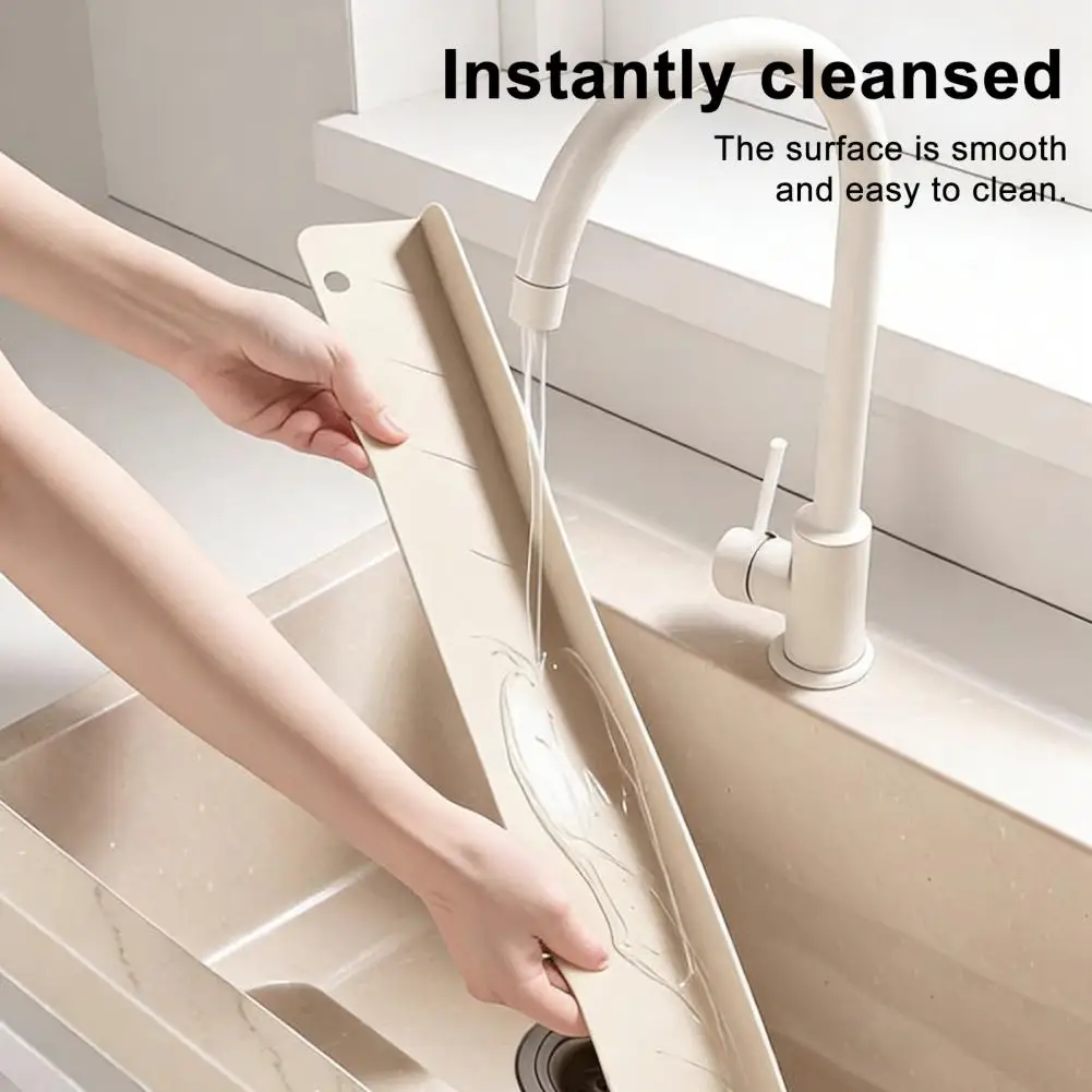 Food-grade Silicone Splash Shield Silicone Sink Splash Guard with Non-slip Suction Cups Reusable Kitchen Water Protector