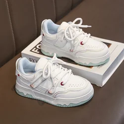 Tenis Sneakers bambini primavera/estate nuovi ragazzi ragazze scarpe sportive scarpe da tavola Casual in pelle morbida suola bambini piccole scarpe bianche