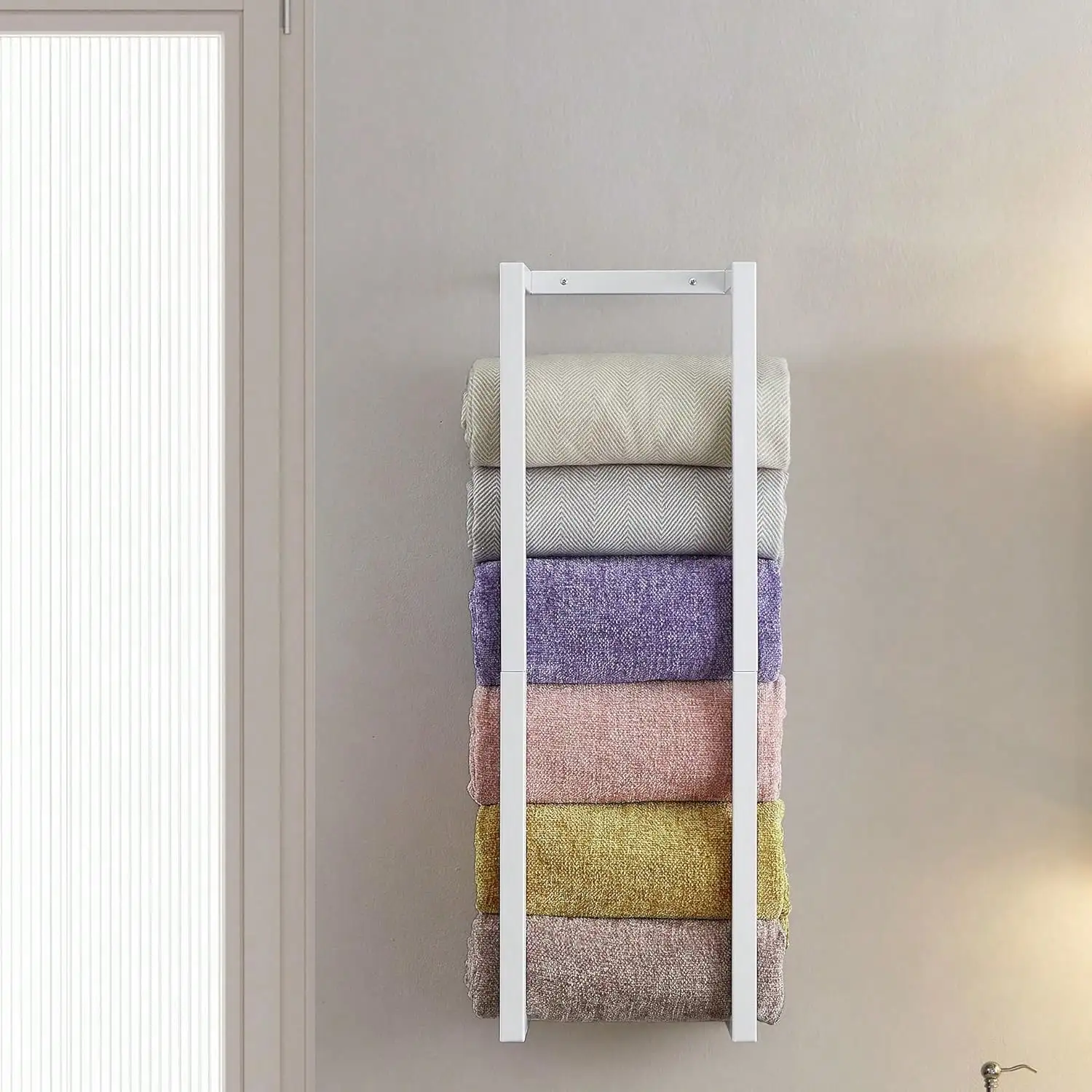 Towel Rack For Rolled Towels,Wall Mounted Metal Bathroom Organizer, Bath Towel Holder Wall For Modern Small Space Towel Storage