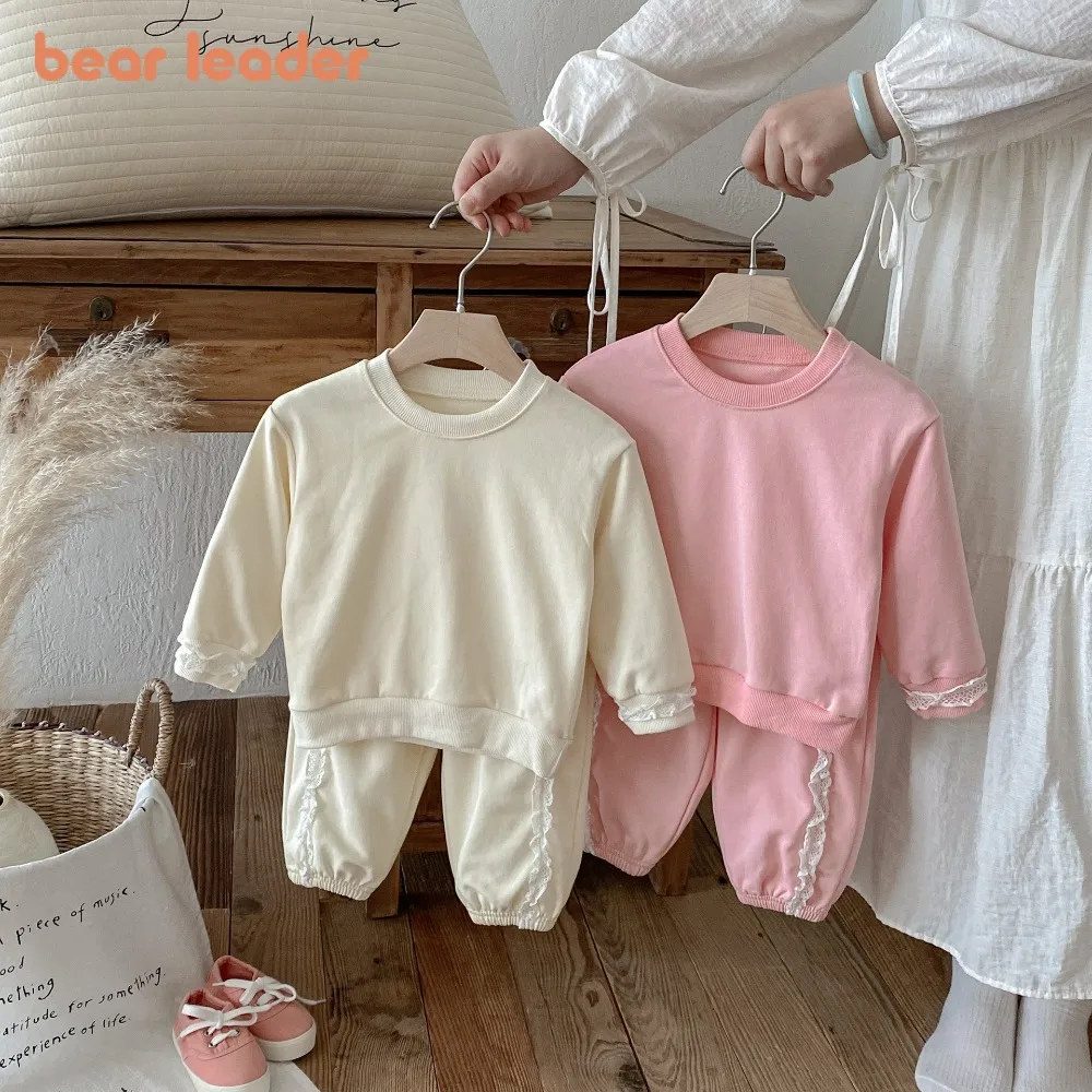 

Bear Leader Sweet Children's Clothing Autumn Long Sleeved Top + Lace Pants Two-piece Set Korean Version Solid Color Girl Clothes