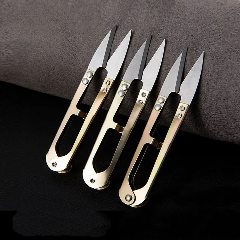 

Карманный вес лески и маленькие ножницы для рыбалки