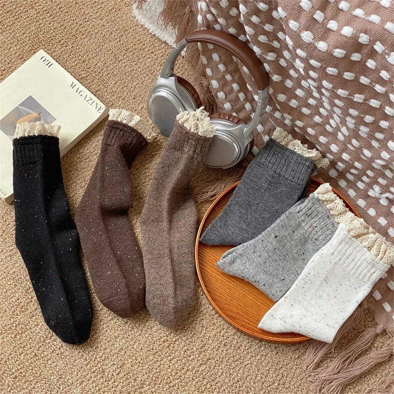 

Универсальные осенние и зимние женские носки, японские модные ретро средние носки-трубы, винтажные однотонные носки в стиле Лолиты с рюшами в стиле Харадзюку