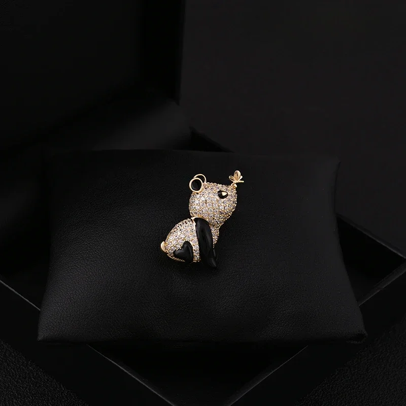 

Funny Panda Brooch Small Fashion Animal Pins Women's All-Match Clothes Accessories Cute Suit Neckline Decoration Jewelry 6047