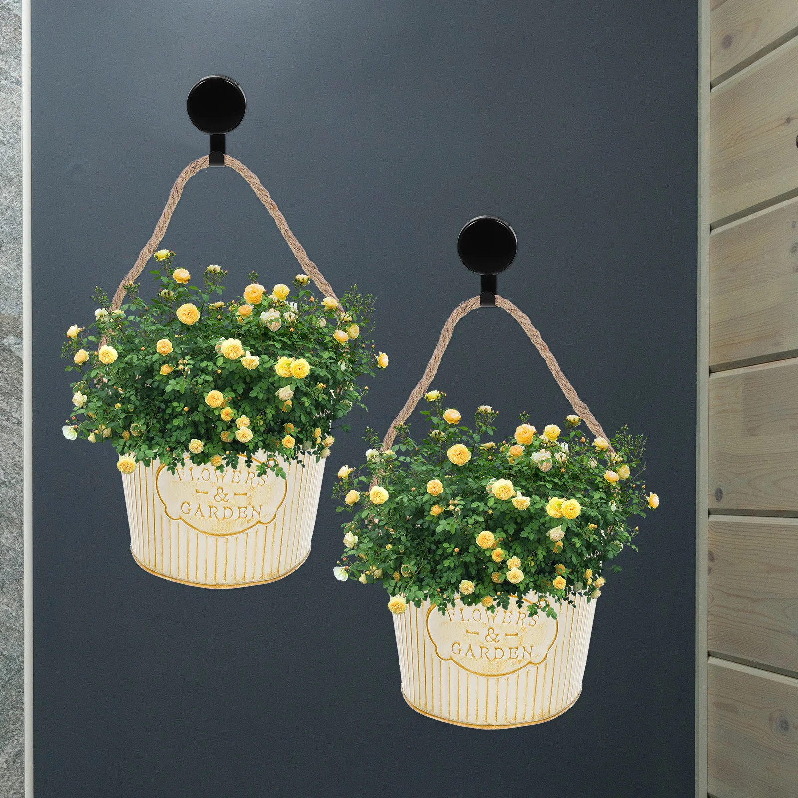 

Retro Iron Wall Mounted Flower Pot Hanging Planter For Indoor Outdoor Garden Succulent Wall Planter Basket