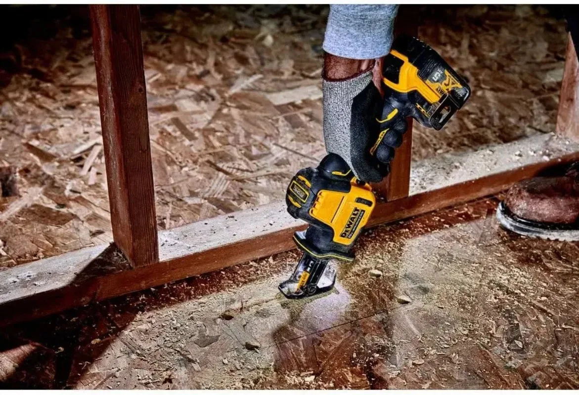 DEWALT DCS369 20V MAX* Reciprocating Saw,One-Handed,Cordless,The Multi - Tasking Powerhouse for Swift Wood,Metal & Pipe Cutting” view 6